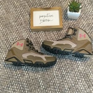 NWOT Under Armour Glen Rock Mid hiking boots sz.7